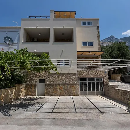 Apartment Rafael